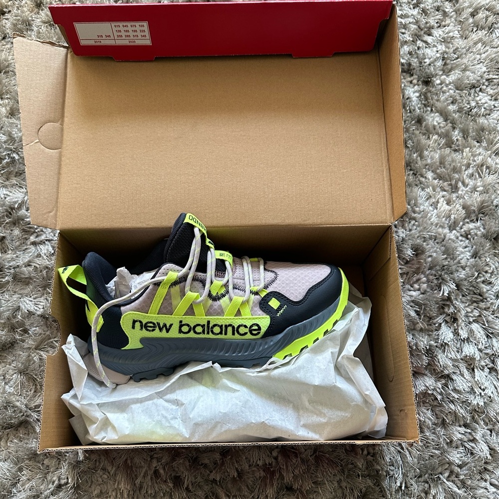 New Balance Shando 8.5